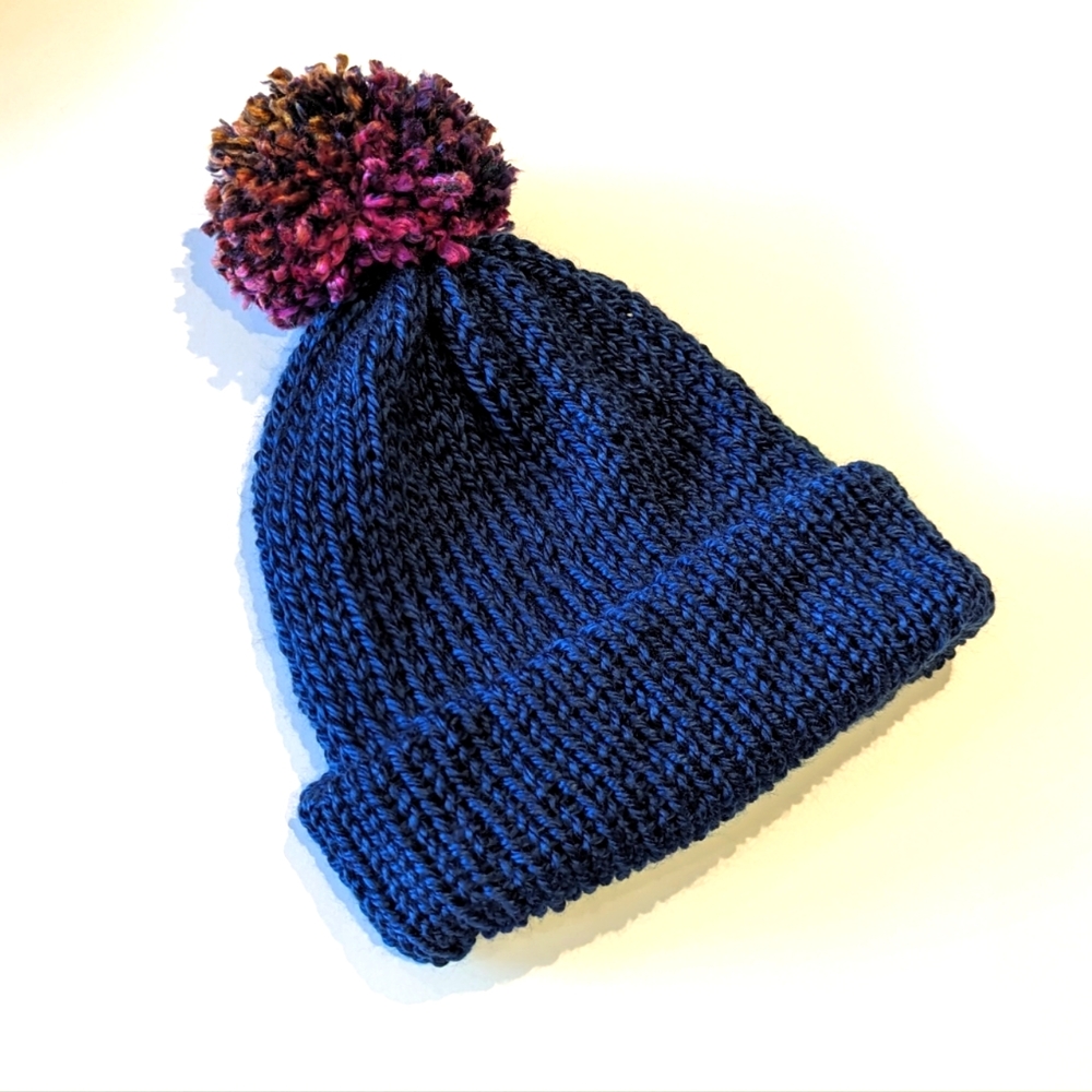 🌟Knit toque with pom pom